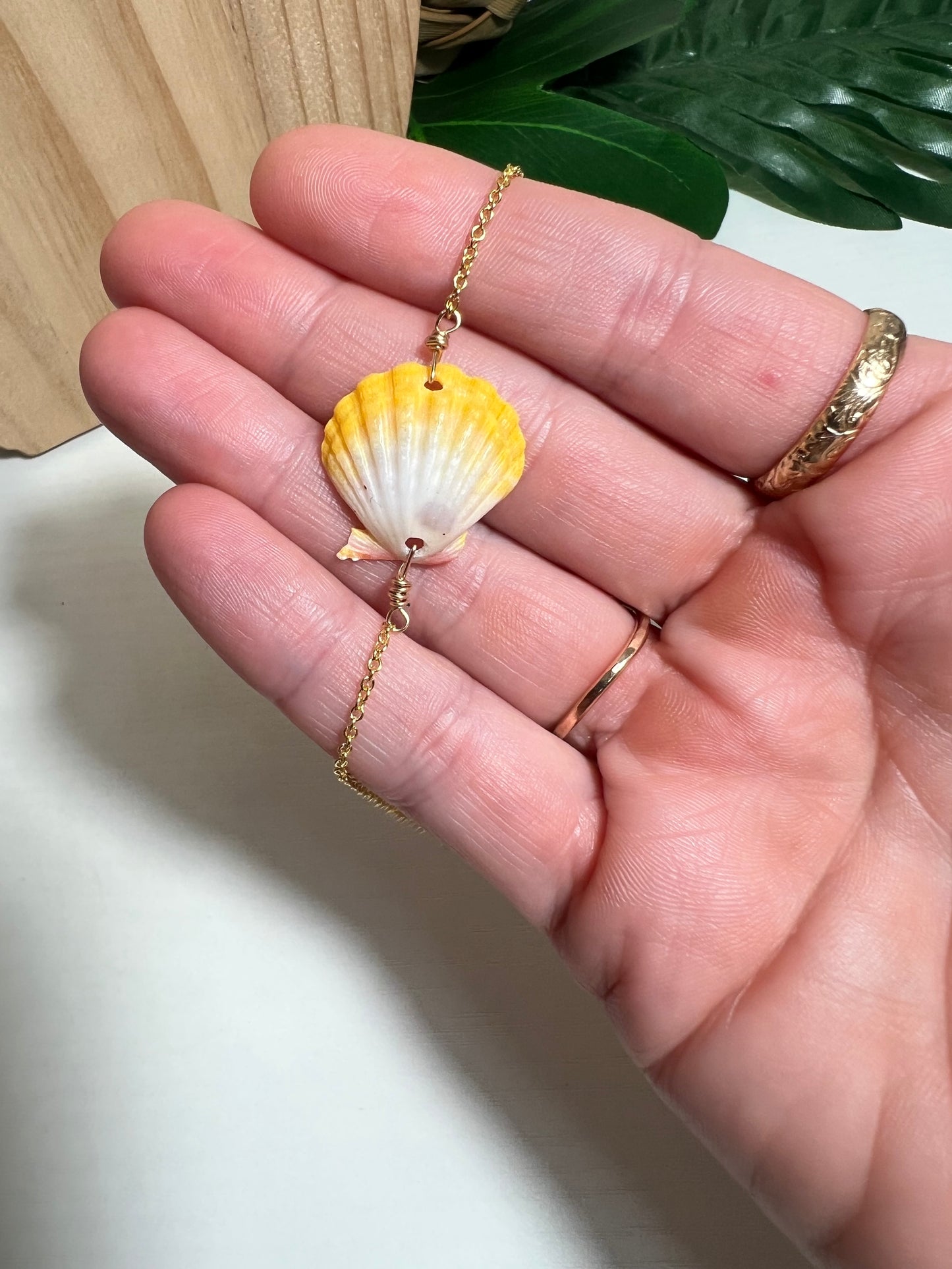 Sunrise Shell Bracelet - Gold Filled