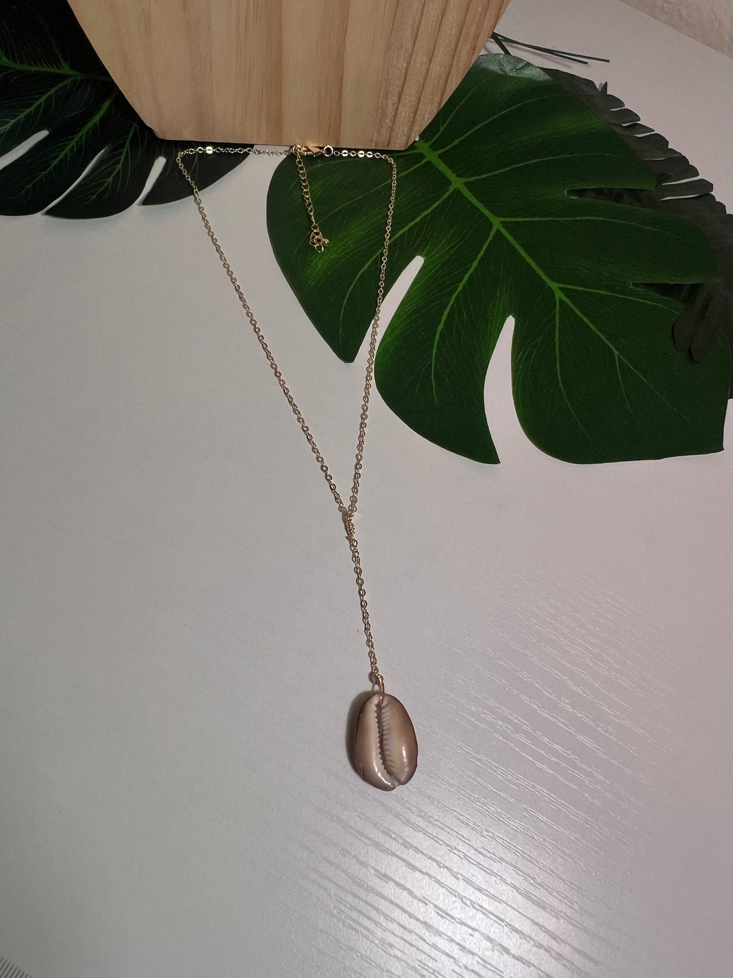 Snakehead Cowry Lips Dangle Necklace