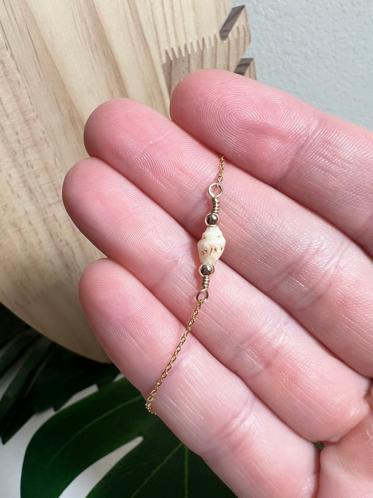 Momi Shell Bracelet - Gold Filled