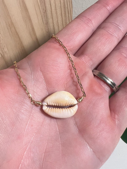 Honey Cowry Lip Necklace