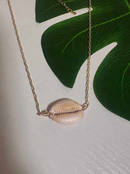 Honey Cowry Lip Necklace
