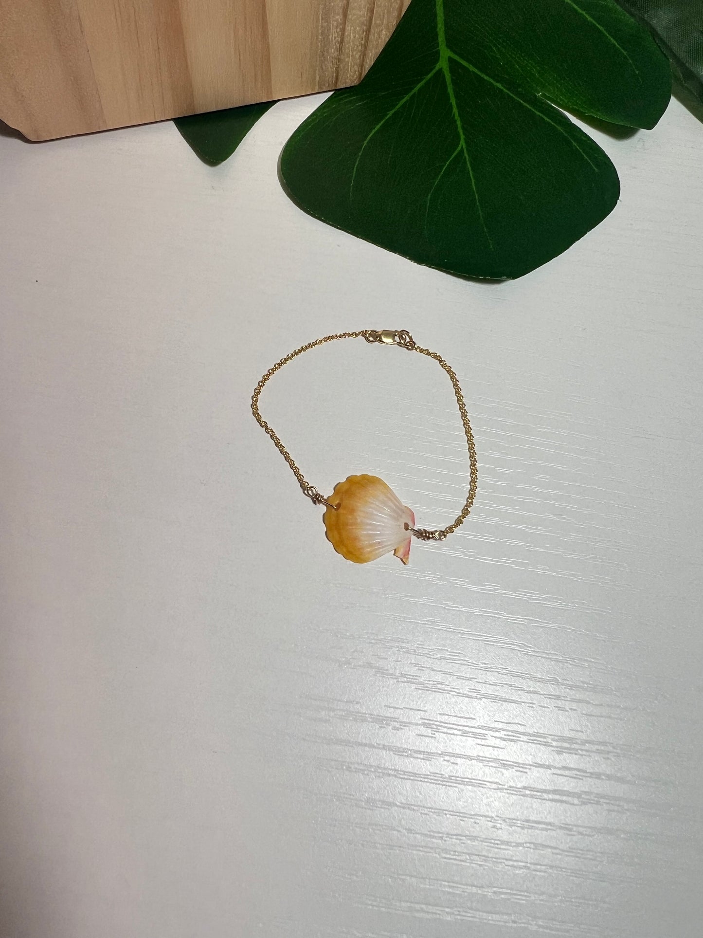 Sunrise Shell Bracelet - Gold Filled