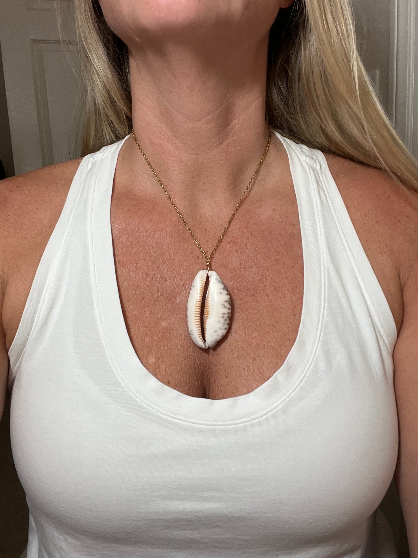 Tiger Cowry Lip Necklace