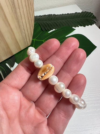 Honey Cowry and Pearl Stretch Bracelet