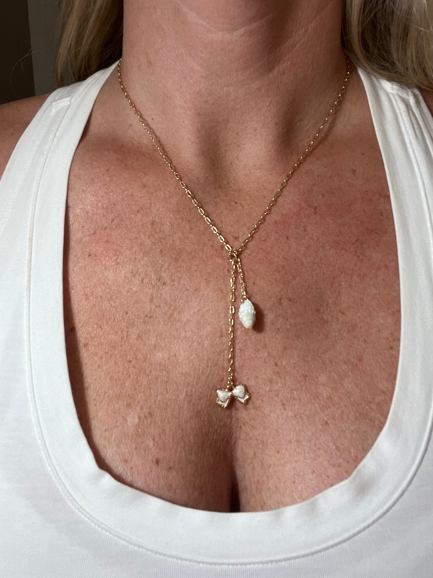 Lattice Miter and Bow Charm Dangle Necklace