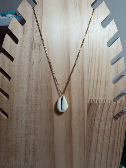 Money Cowry Shell Gold Necklace