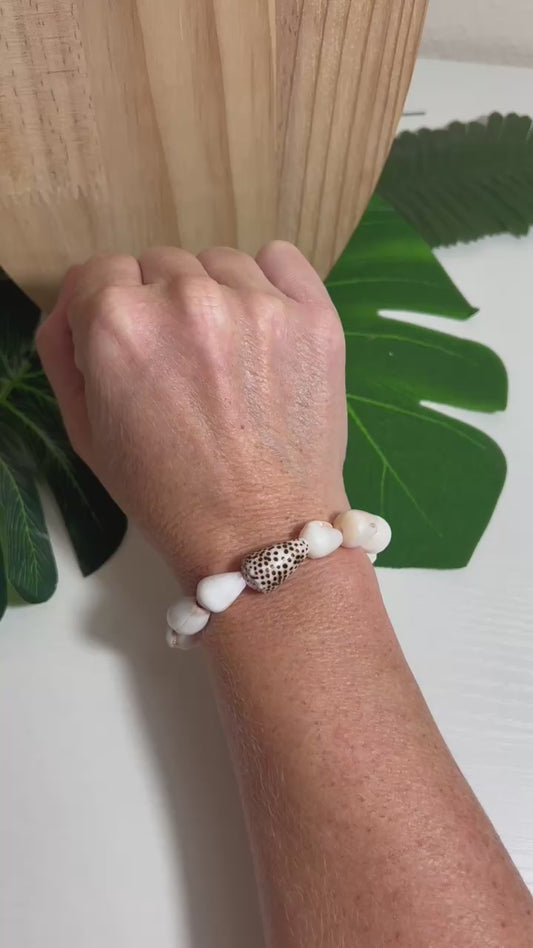 Flea Cone Stretch Bracelet